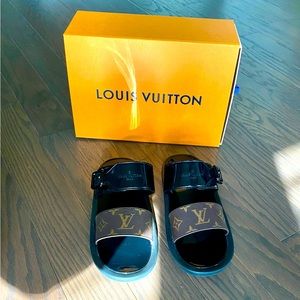 Authentic Louis Vuitton Sunbath flat mule.